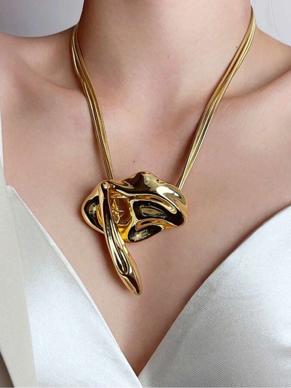 Statement Pendant Necklace R642